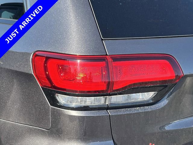 Used 2020 Jeep Grand Cherokee Altitude RWD image 8