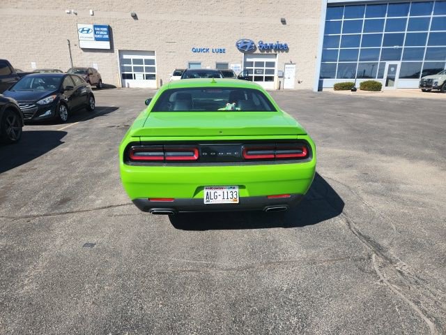 Used 2017 Dodge Challenger GT image 3