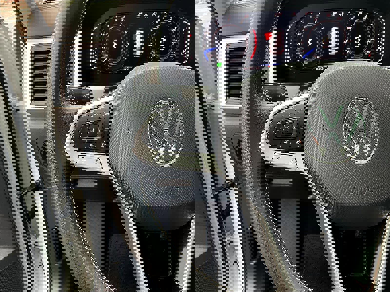 Used 2023 Volkswagen Atlas SE image 24