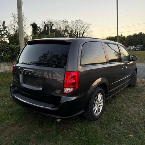 Used 2016 Dodge Grand Caravan SXT w/ Rear Park Assist Package image 6