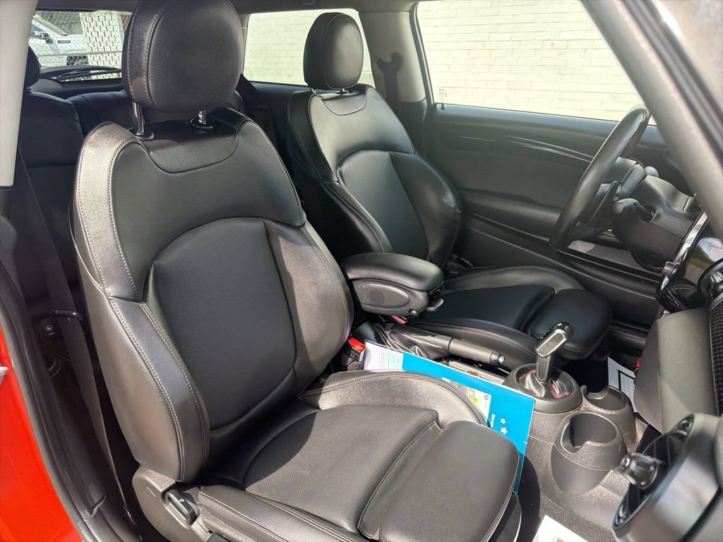 Used 2020 MINI Cooper S 2-Door Hardtop FWD image 11