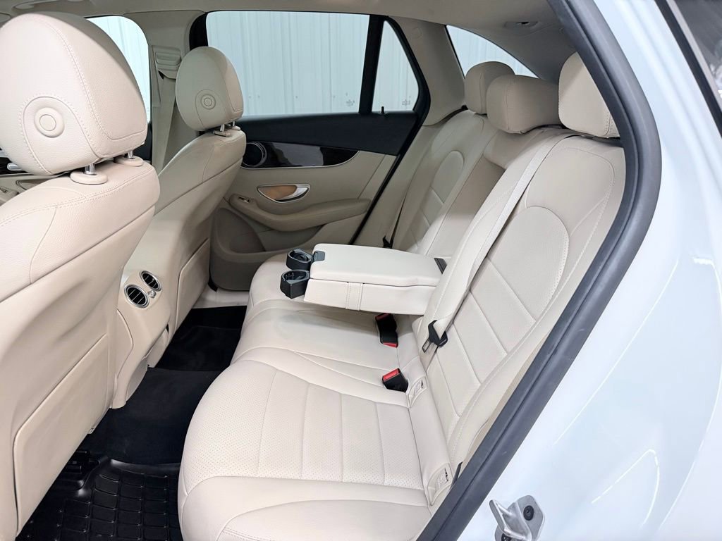 Used 2021 Mercedes-Benz GLC 300 image 30