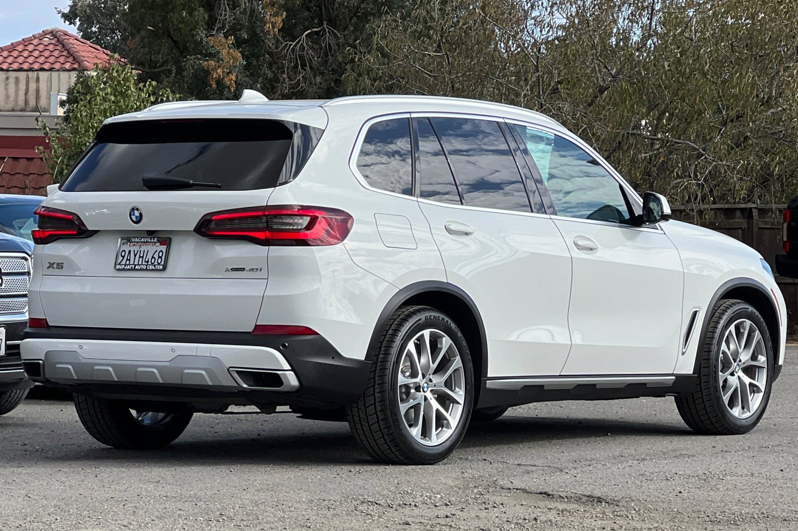 Used 2022 BMW X5 xDrive40i w/ Parking Assistance Package image 4