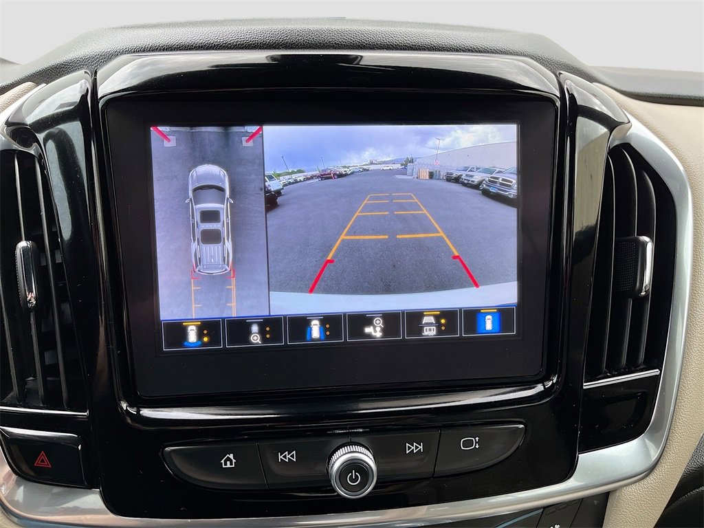 Used 2023 Chevrolet Traverse Premier image 14