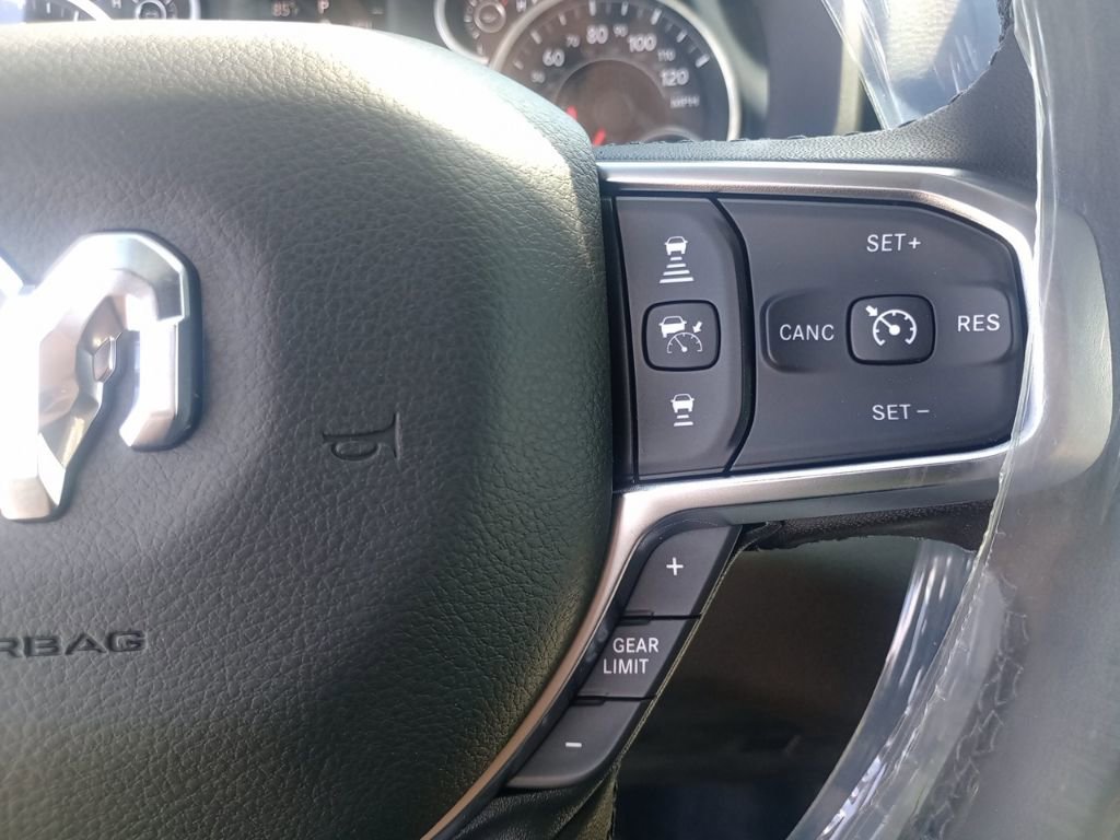New 2026 RAM 1500 4x4 Crew Cab image 19