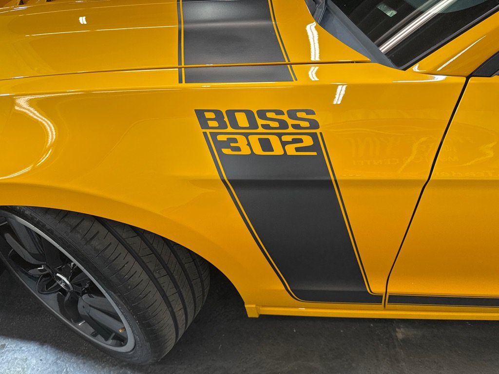 Used 2013 Ford Mustang Boss 302 w/ Boss 302 Accessory Pkg RWD image 9