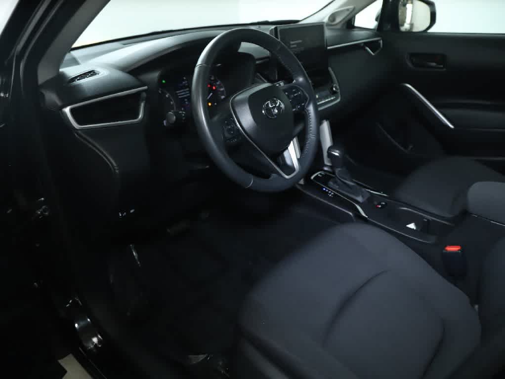 Certified 2024 Toyota Corolla Cross LE w/ Moonroof Package AWD/4WD image 17