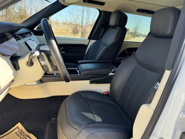 Used 2022 Land Rover Range Rover Long Wheelbase SE image 11