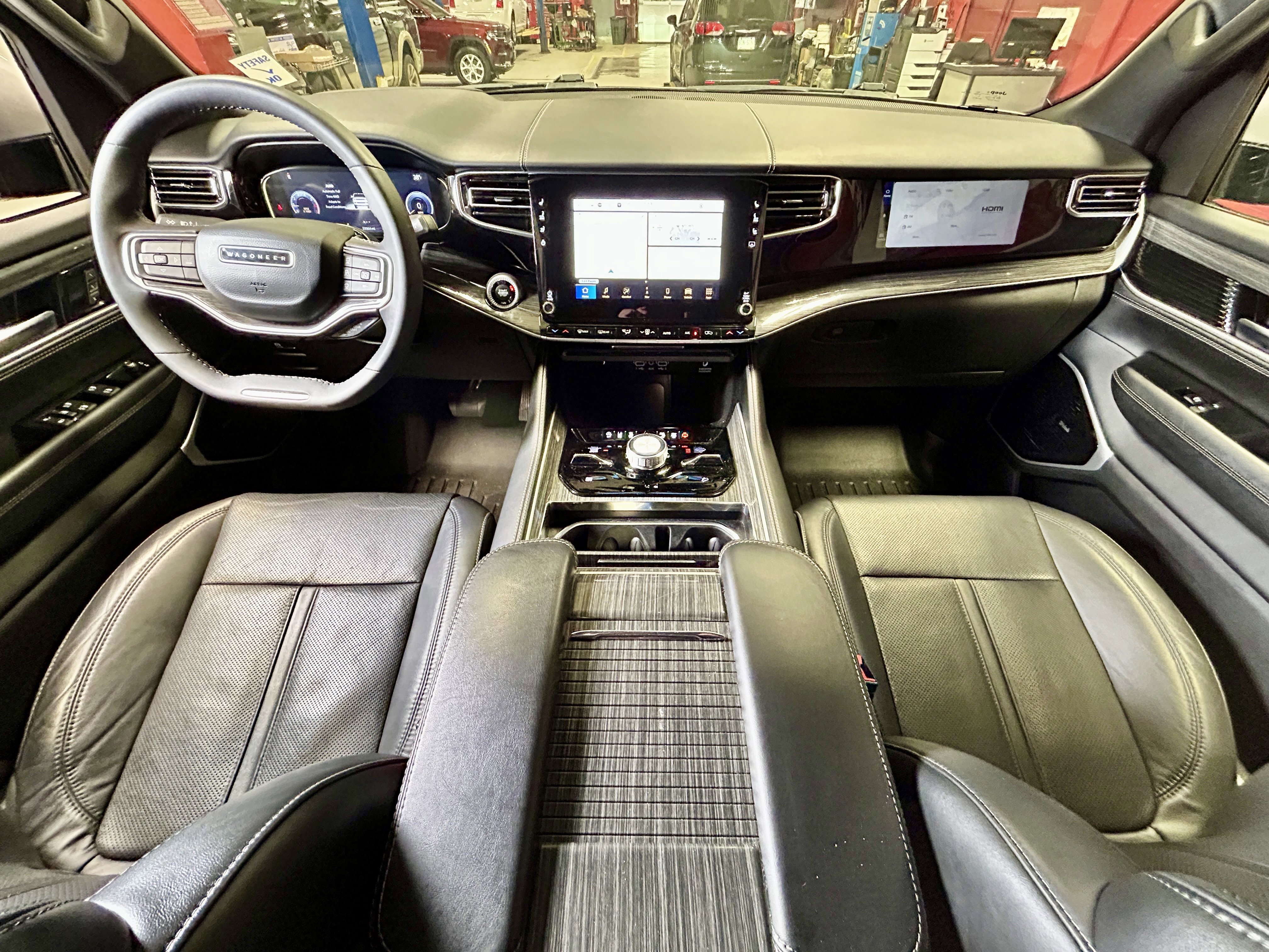 Certified 2022 Jeep Wagoneer Series III w/ Premium Group I image 24