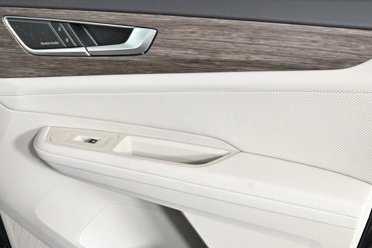 New 2025 Volkswagen Atlas SEL Premium R-Line image 13