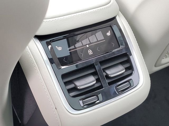 New 2026 Volvo XC90 B6 Ultra w/ Protection Package image 28