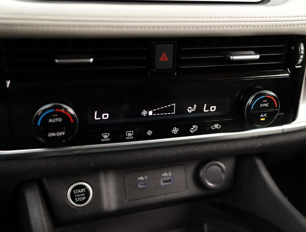 Used 2021 Nissan Rogue SV FWD image 15