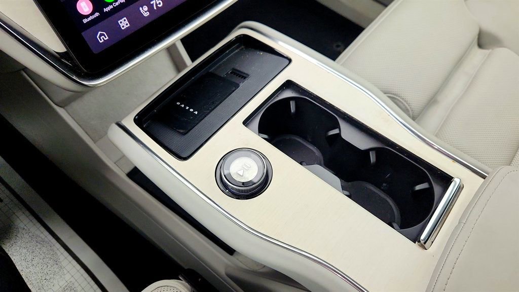 Used 2025 Volvo EX90 Ultra AWD/4WD image 17