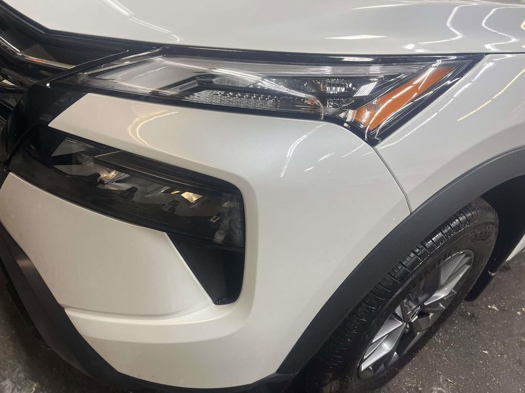 Certified 2025 Nissan Rogue S image 9