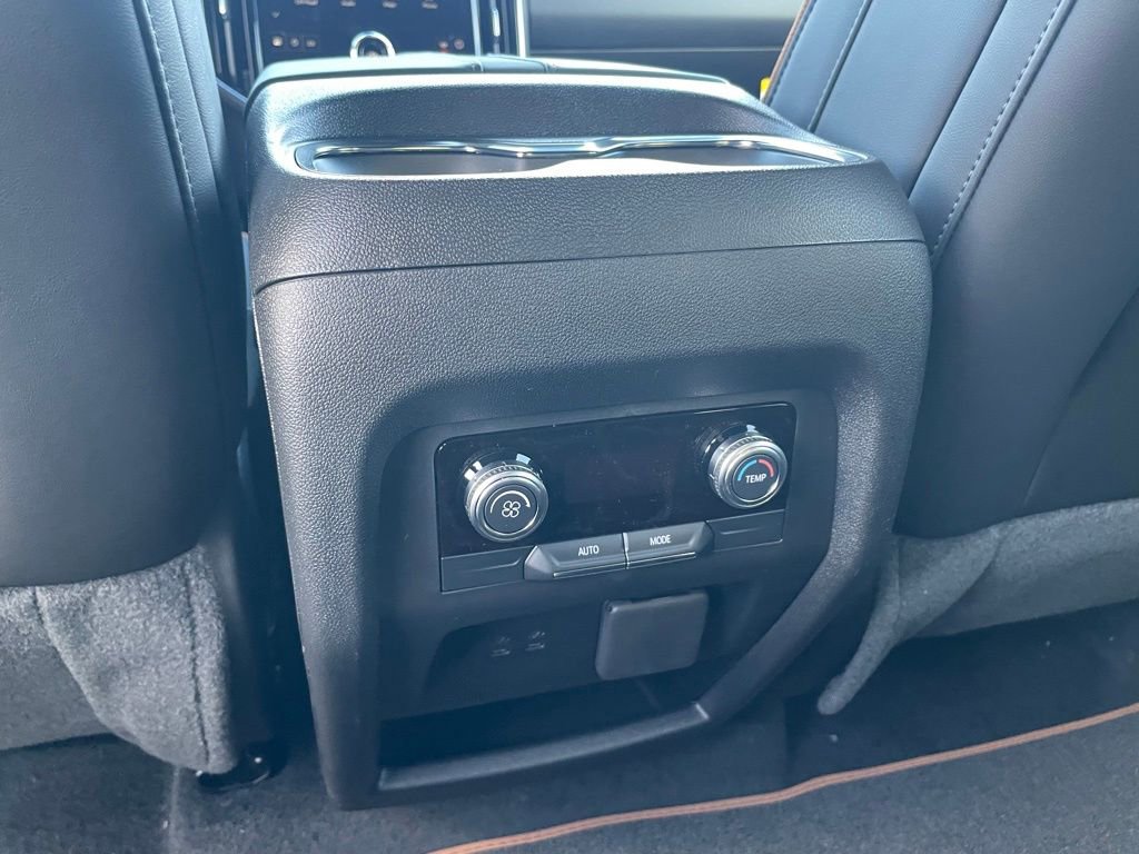 New 2026 GMC Acadia AT4 image 24