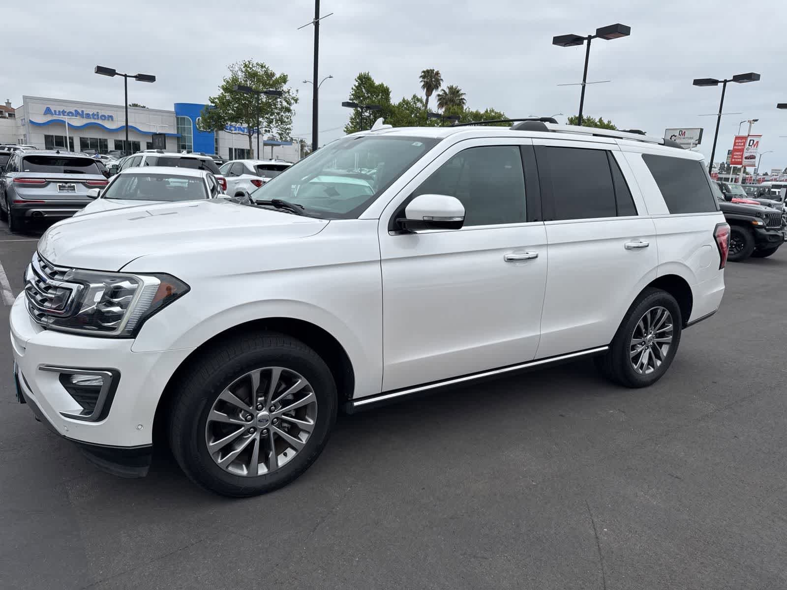 Used 2018 Ford Expedition Limited w/ Equipment Group 301A AWD/4WD image 23