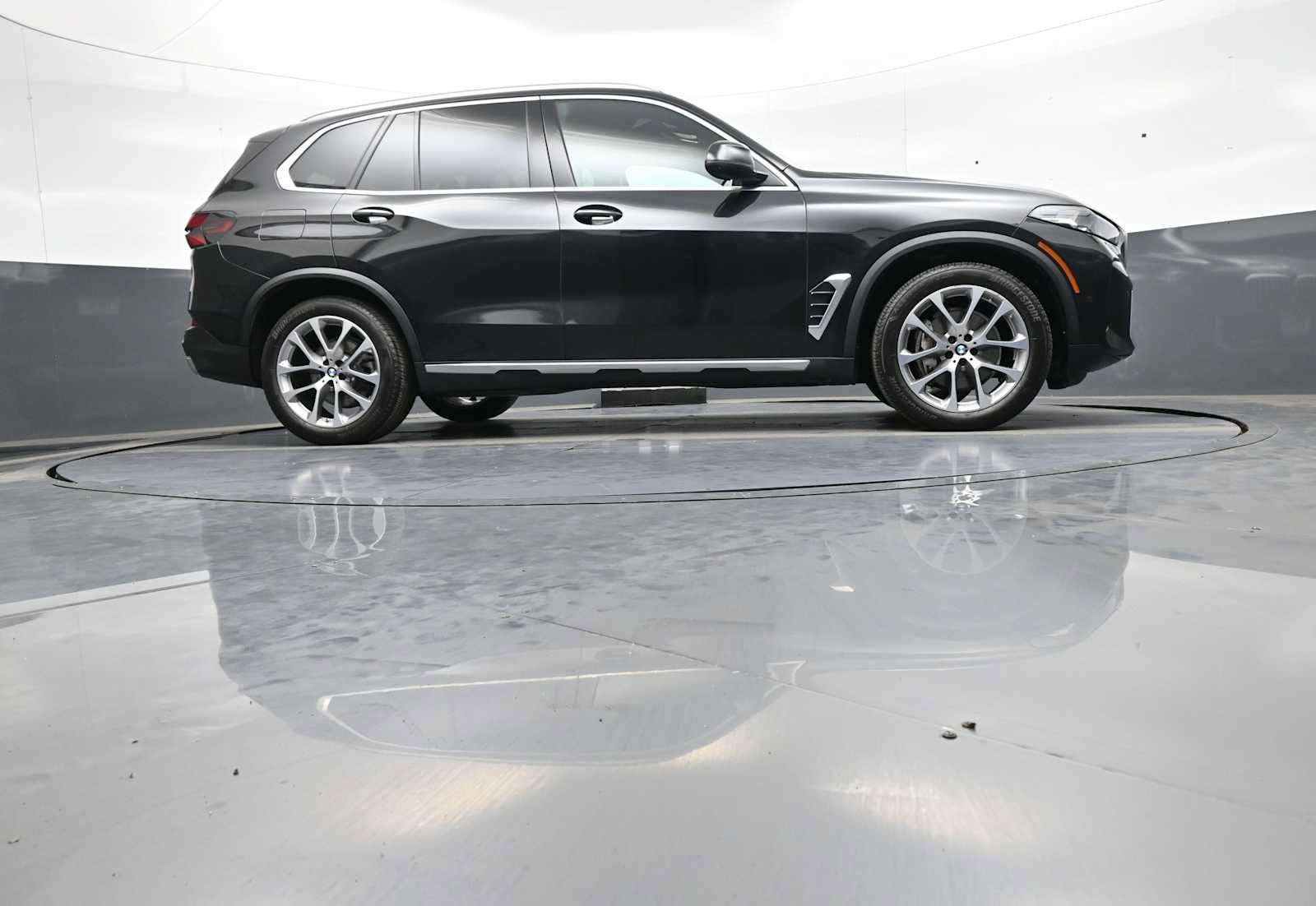 Used 2024 BMW X5 xDrive40i w/ Climate Comfort Package AWD/4WD image 33