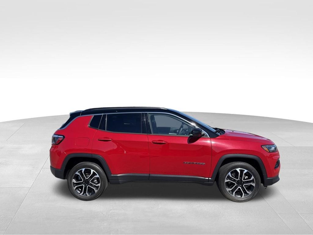 Used 2023 Jeep Compass Limited AWD/4WD image 5