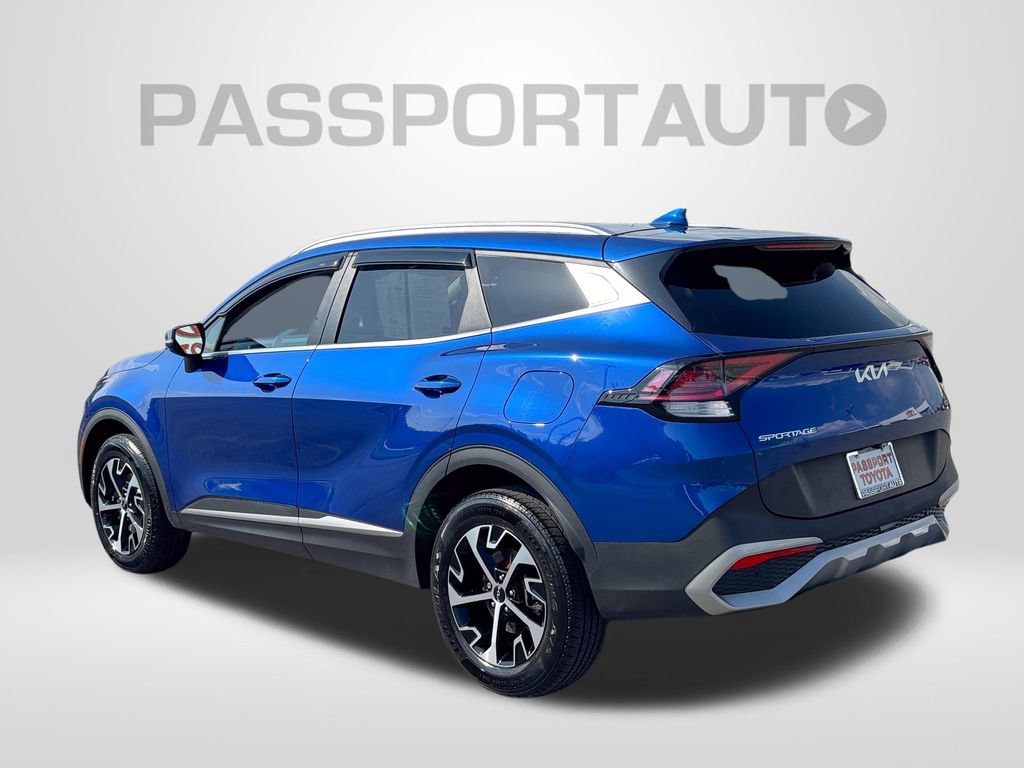 Used 2023 Kia Sportage EX AWD/4WD image 4