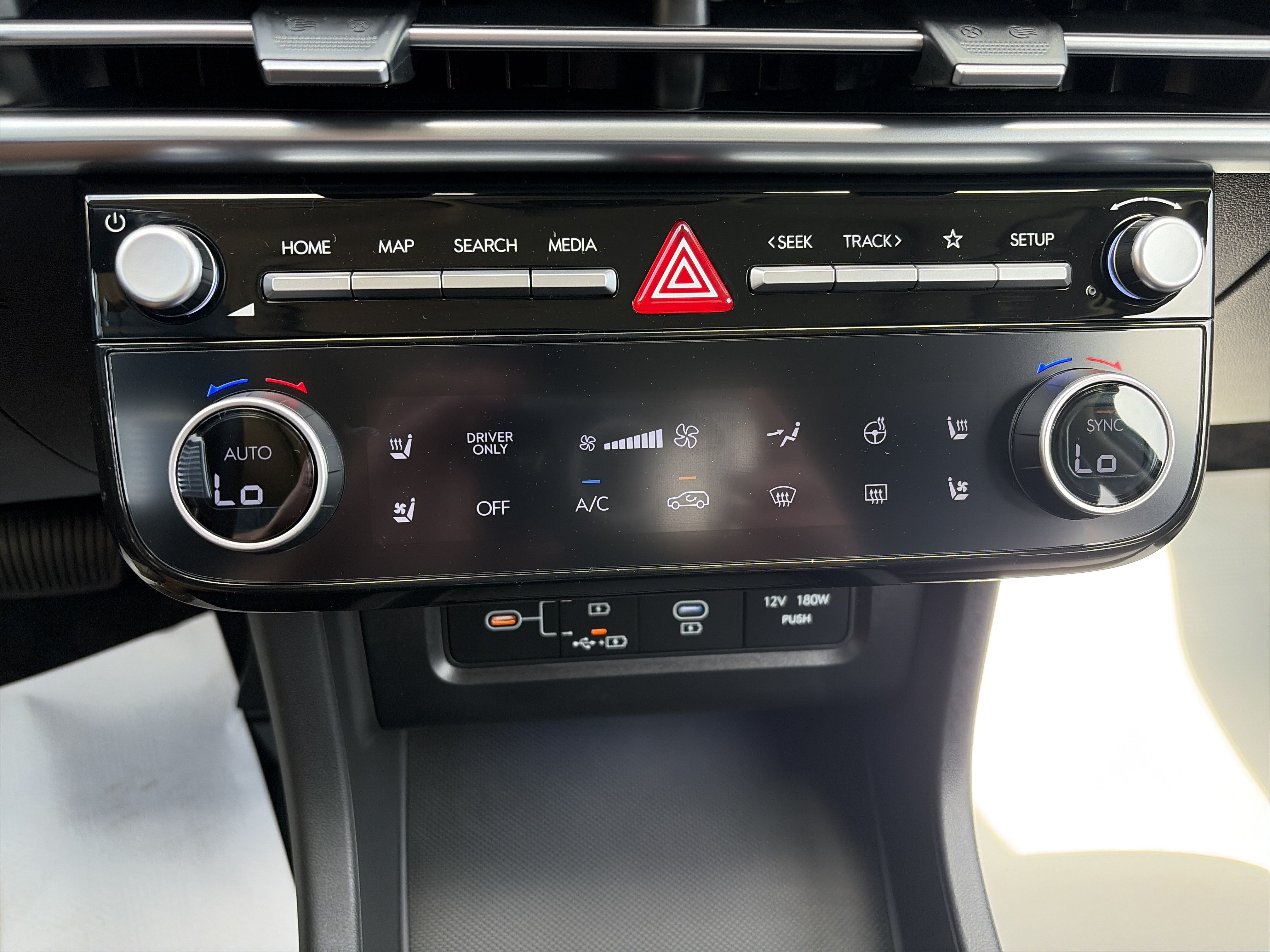 New 2026 Hyundai Tucson Limited AWD/4WD image 24