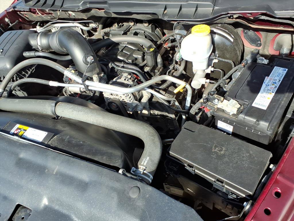 Used 2020 RAM 1500 Classic SLT image 12