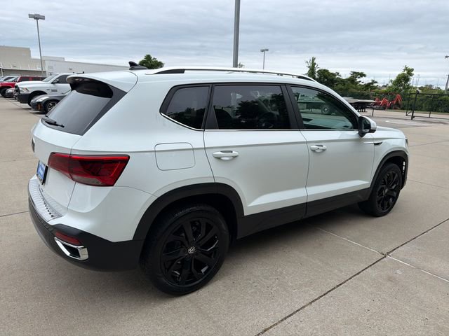 Used 2022 Volkswagen Taos SE FWD image 5