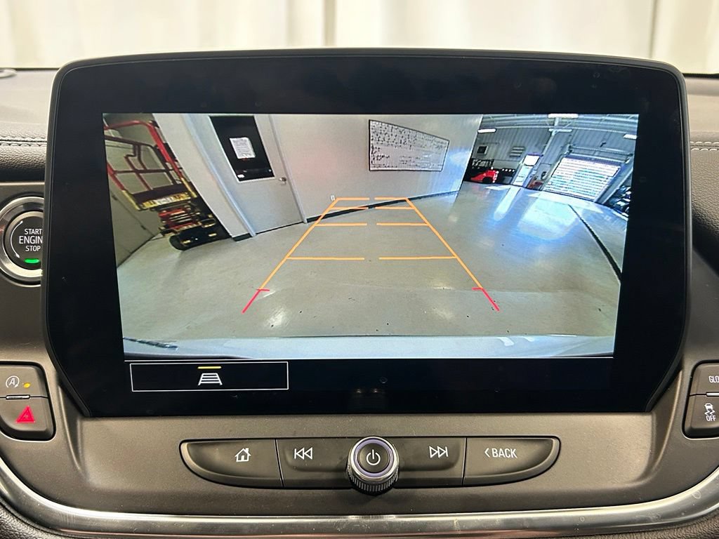 Used 2025 Chevrolet Blazer LT FWD image 16