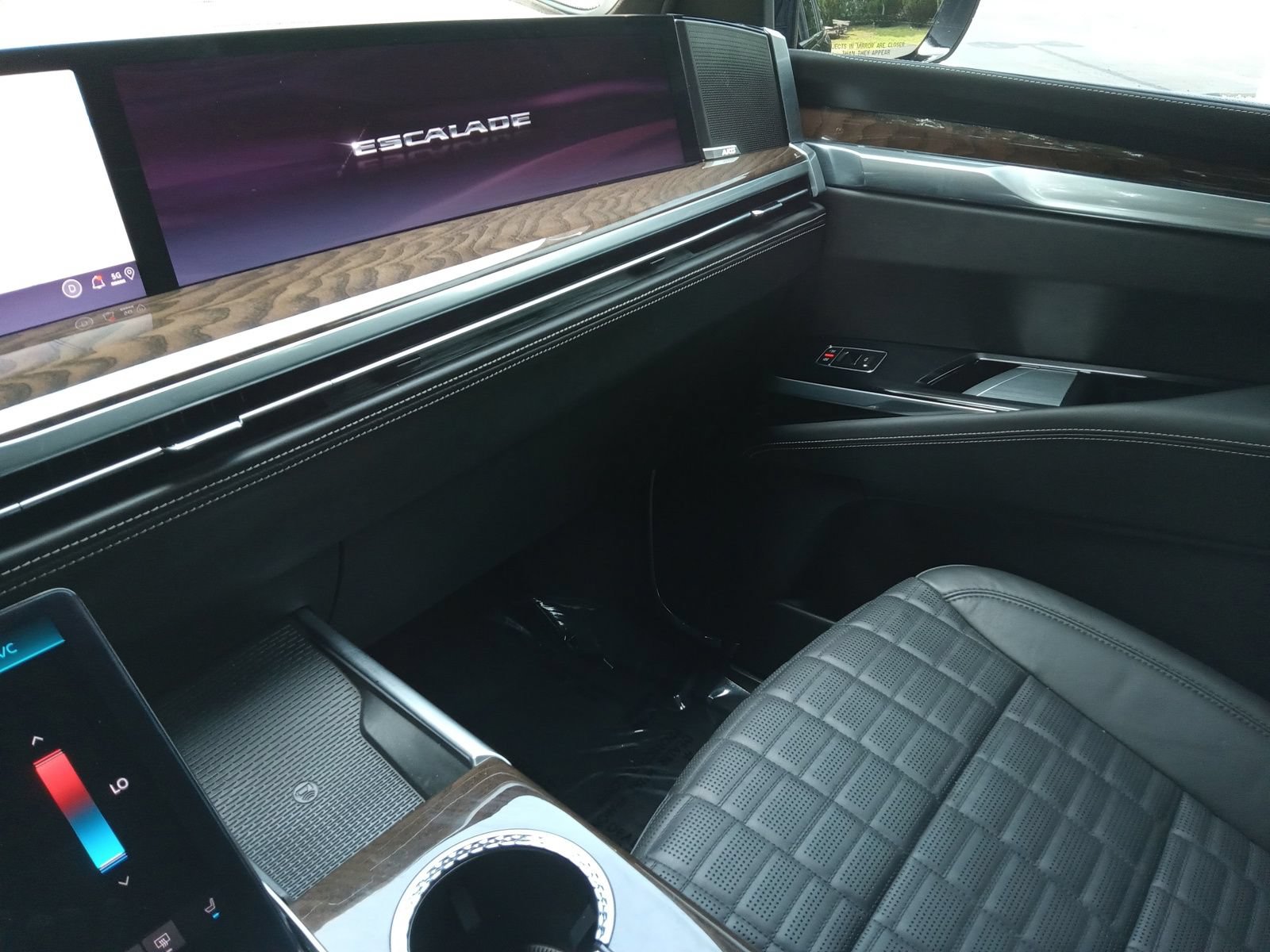 Used 2025 Cadillac Escalade ESV Sport Platinum AWD/4WD image 21