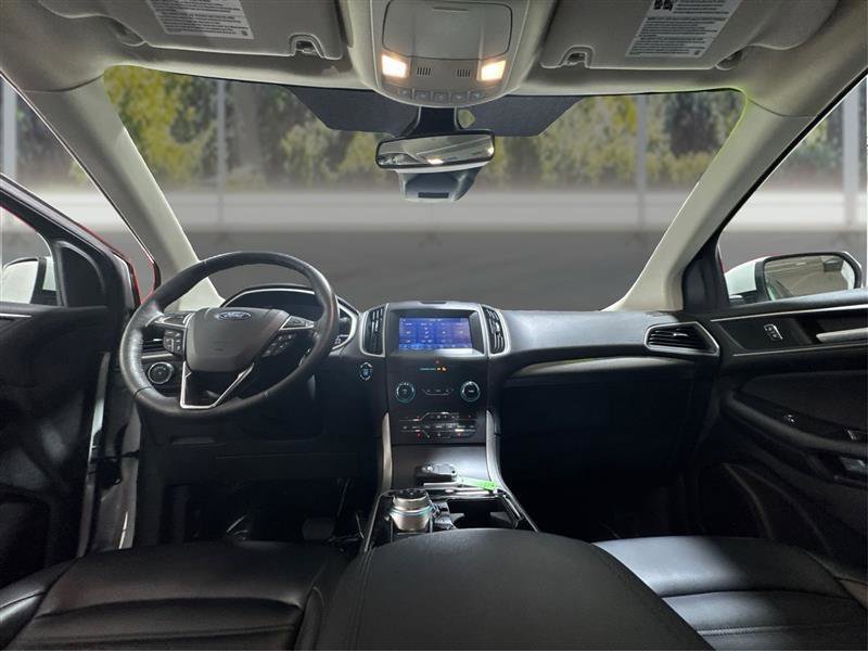 Used 2020 Ford Edge SEL image 21
