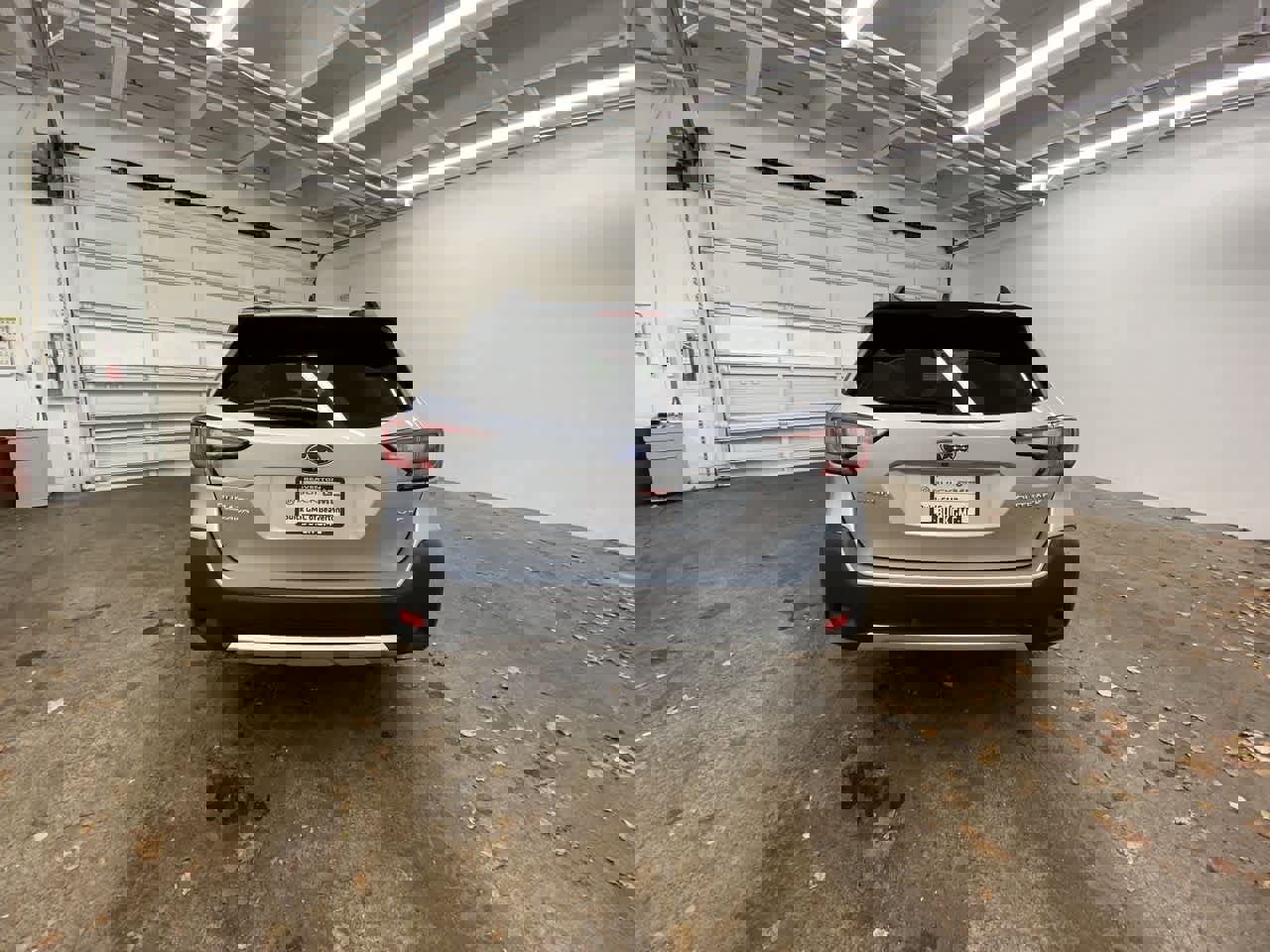 Used 2023 Subaru Outback Limited XT image 5