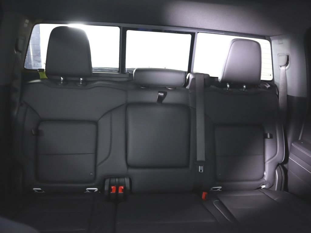 Used 2025 GMC Sierra 3500 Denali image 33