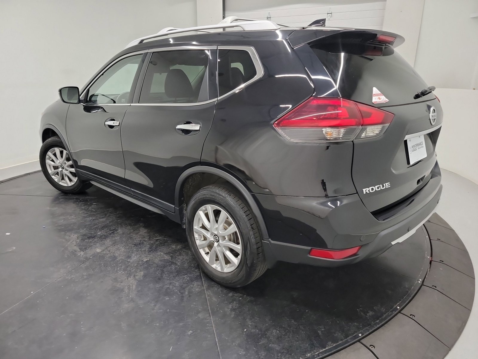 Used 2020 Nissan Rogue SV image 6