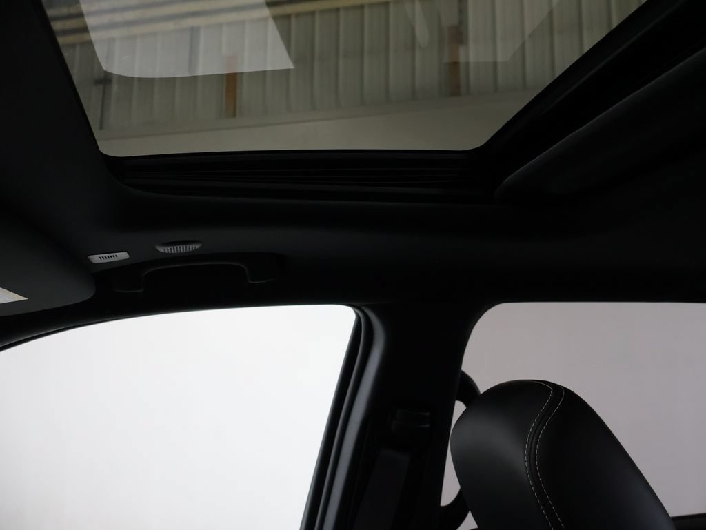 New 2026 Dodge Durango SRT Hellcat w/ Premium Group AWD/4WD image 32