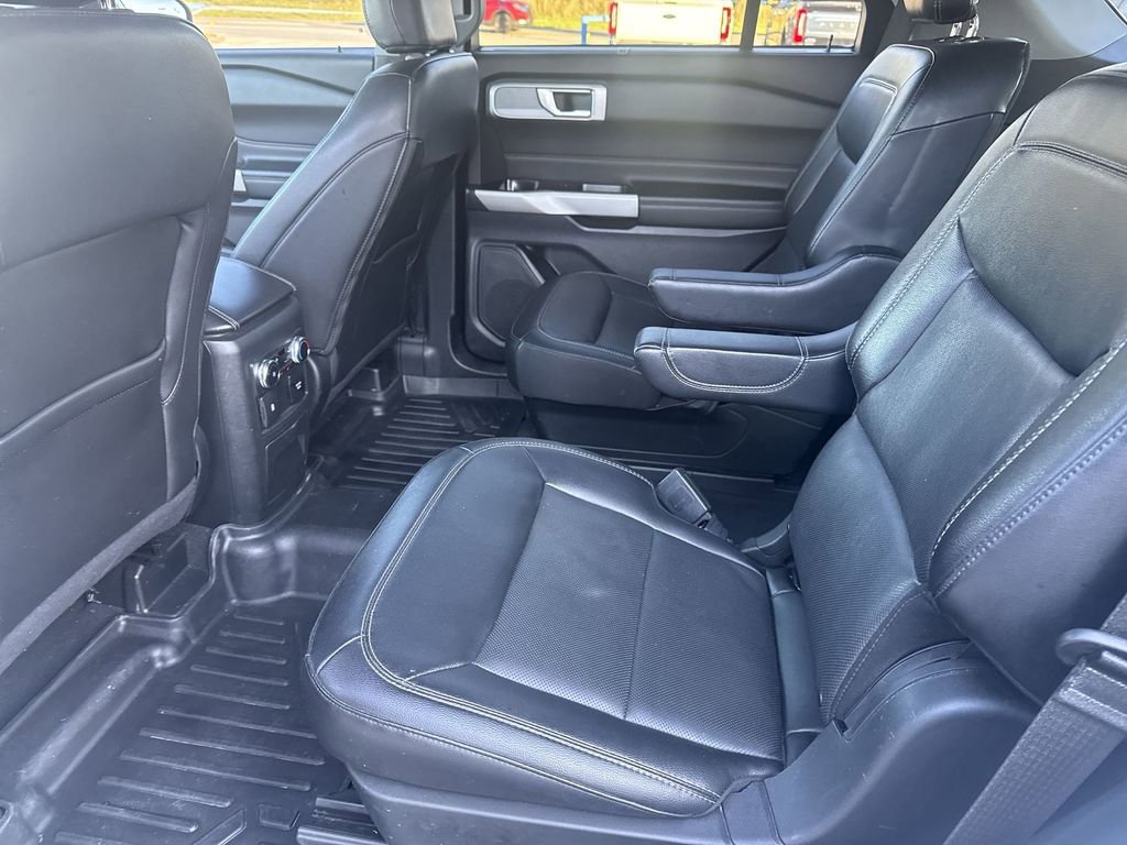 Used 2022 Ford Explorer Limited w/ Equipment Group 301A RWD image 30