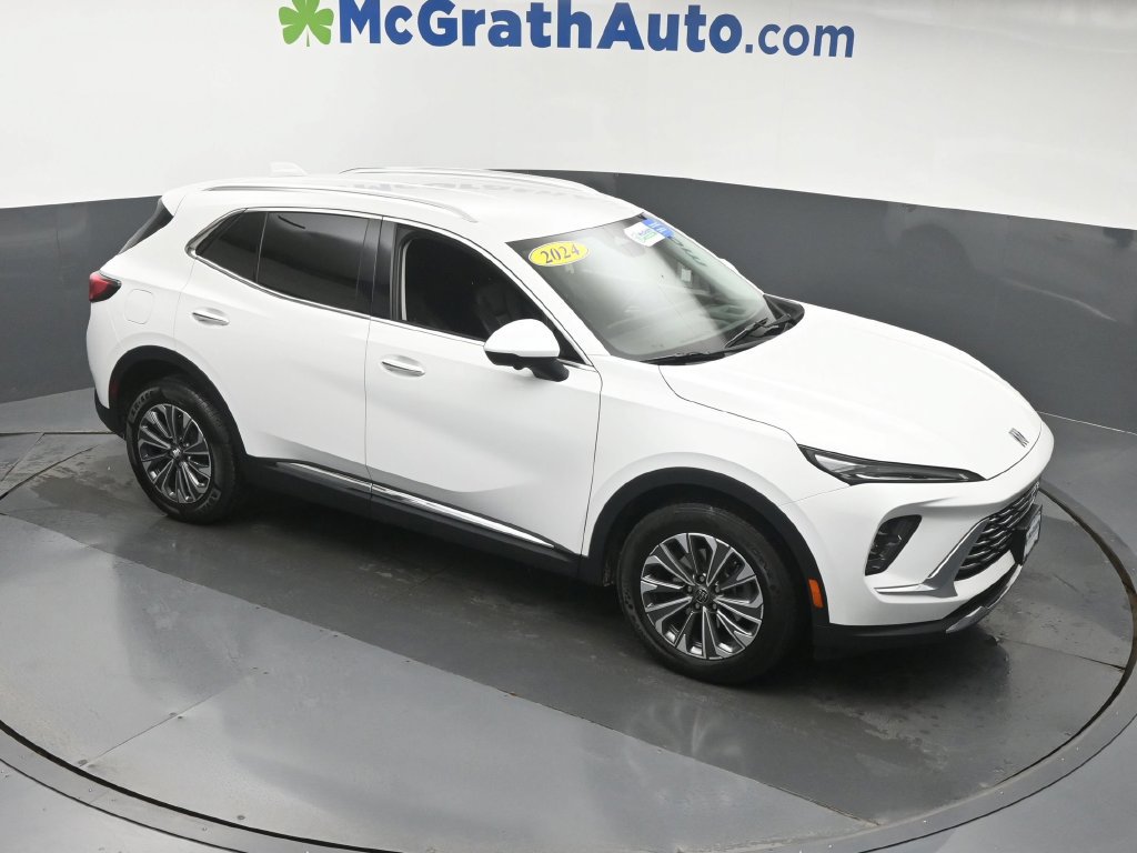 Used 2024 Buick Envision Preferred AWD/4WD image 3