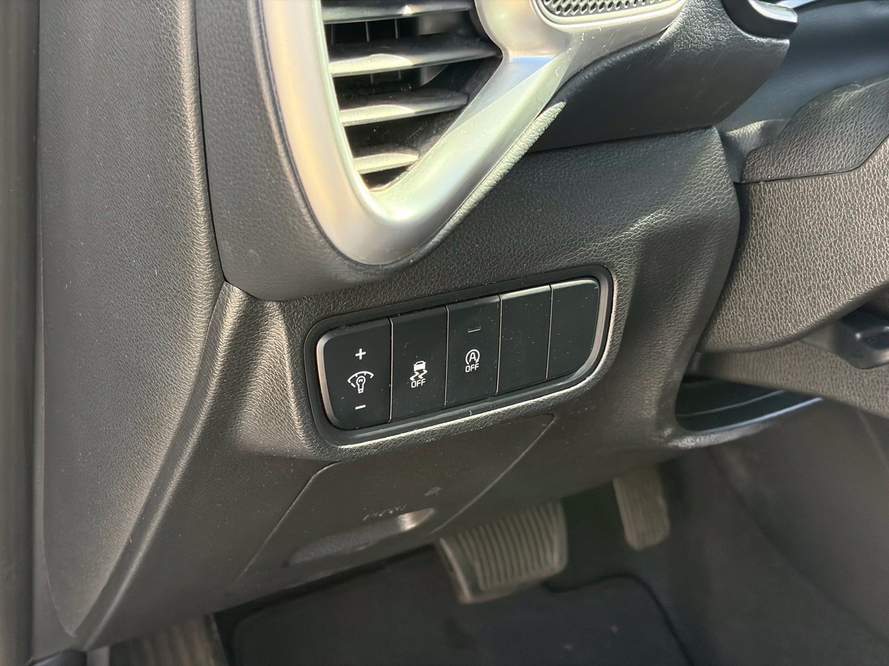 Used 2023 Kia Soul LX w/ Option Group 015 FWD image 7
