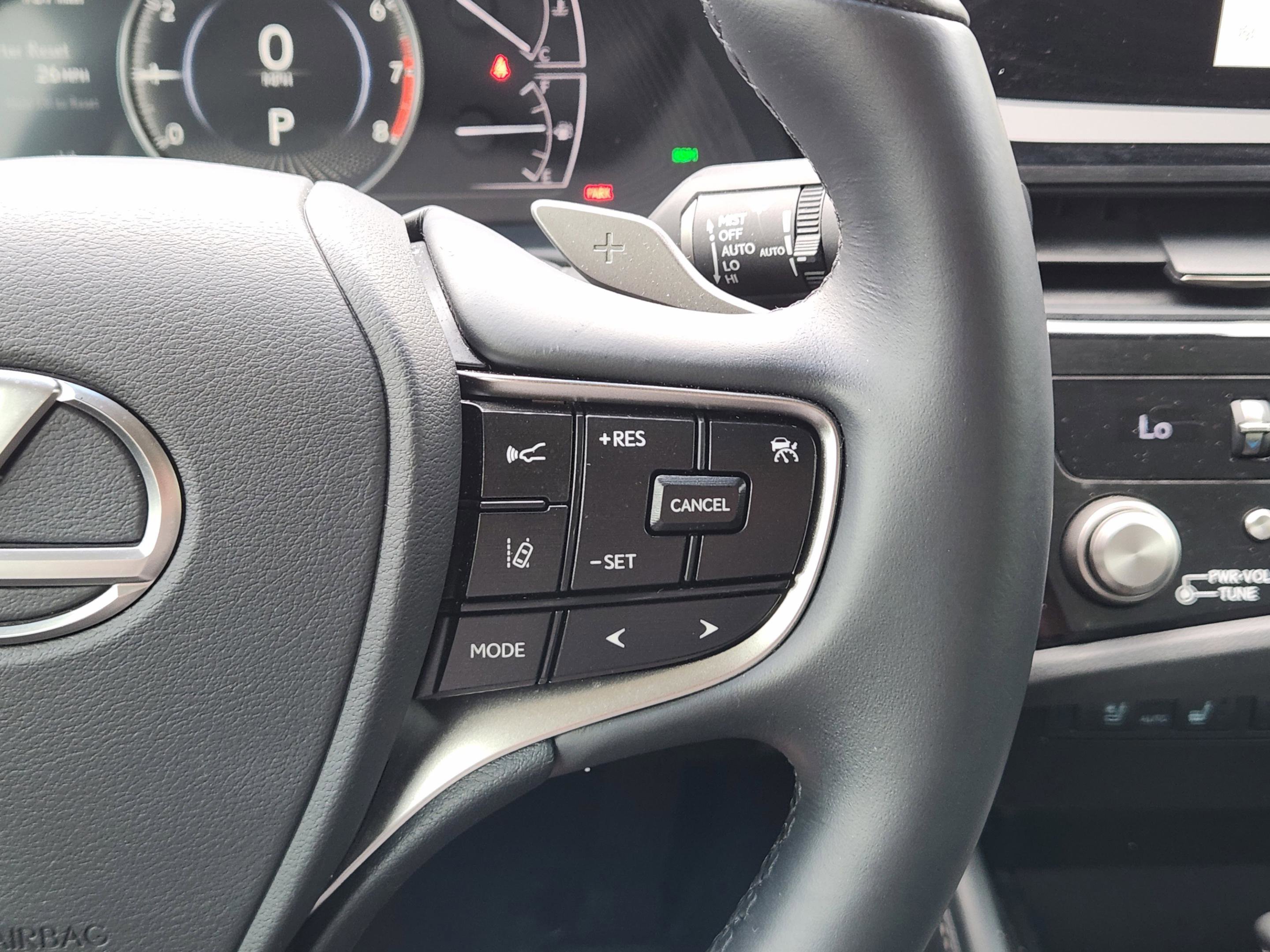 Used 2025 Lexus ES 350 w/ Premium Package image 26