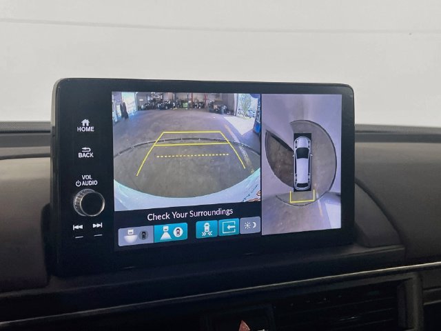 Used 2025 Honda Pilot Black Edition image 14