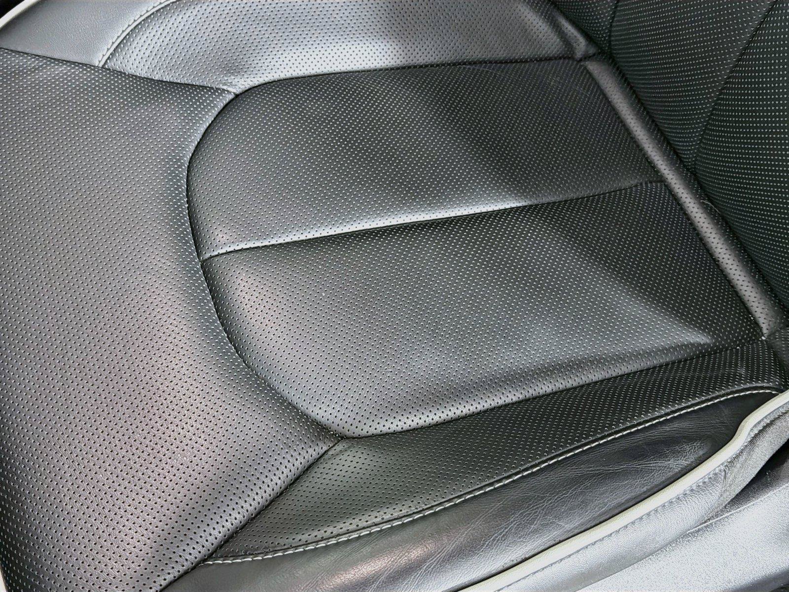 Used 2027 Chrysler Pacifica Limited FWD image 15