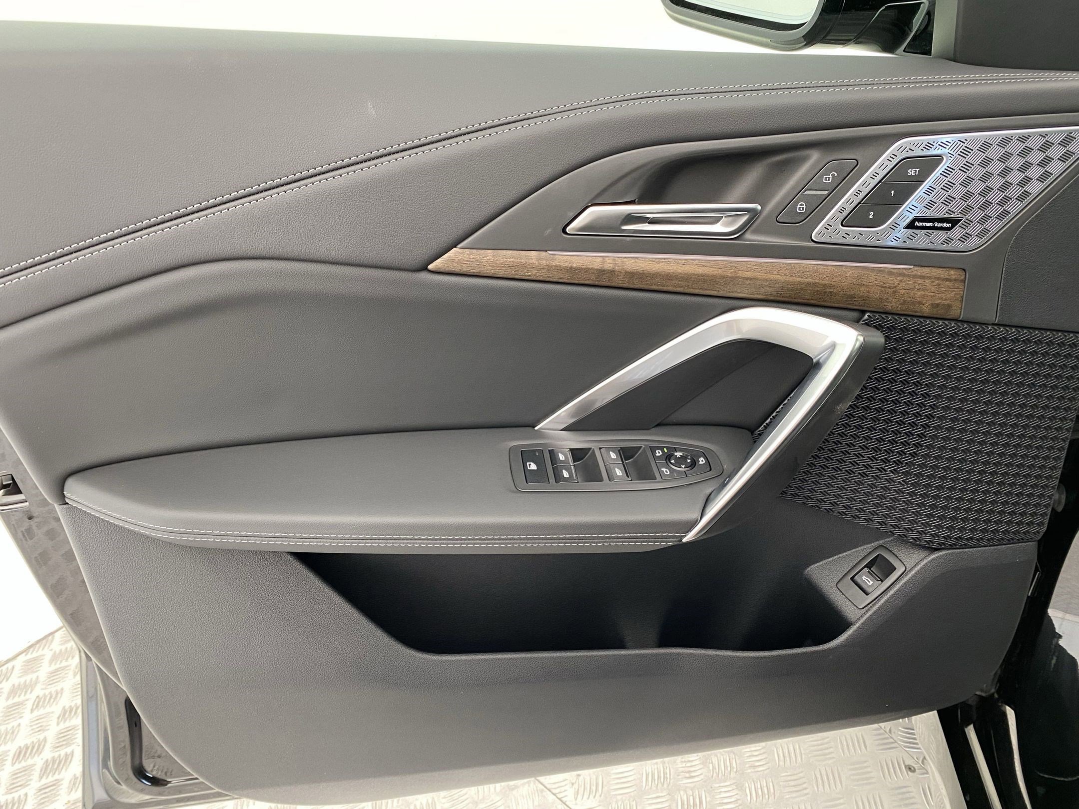 Used 2025 BMW X1 xDrive28i w/ M Sport Package image 11