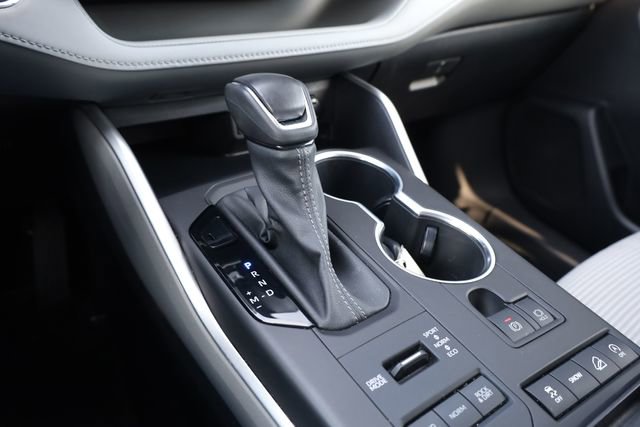 Used 2022 Toyota Highlander LE image 24