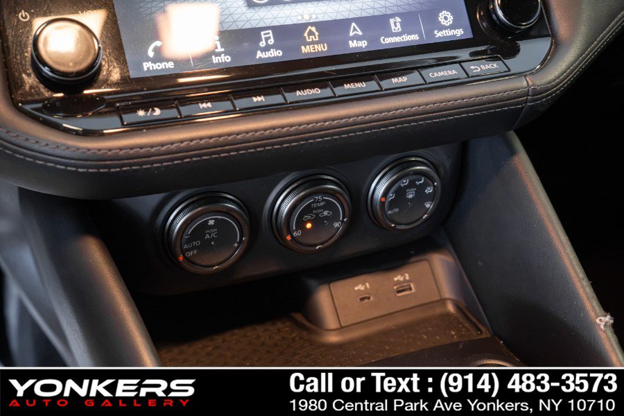 Used 2024 Nissan Z Performance w/ Floor Mat Package RWD image 41