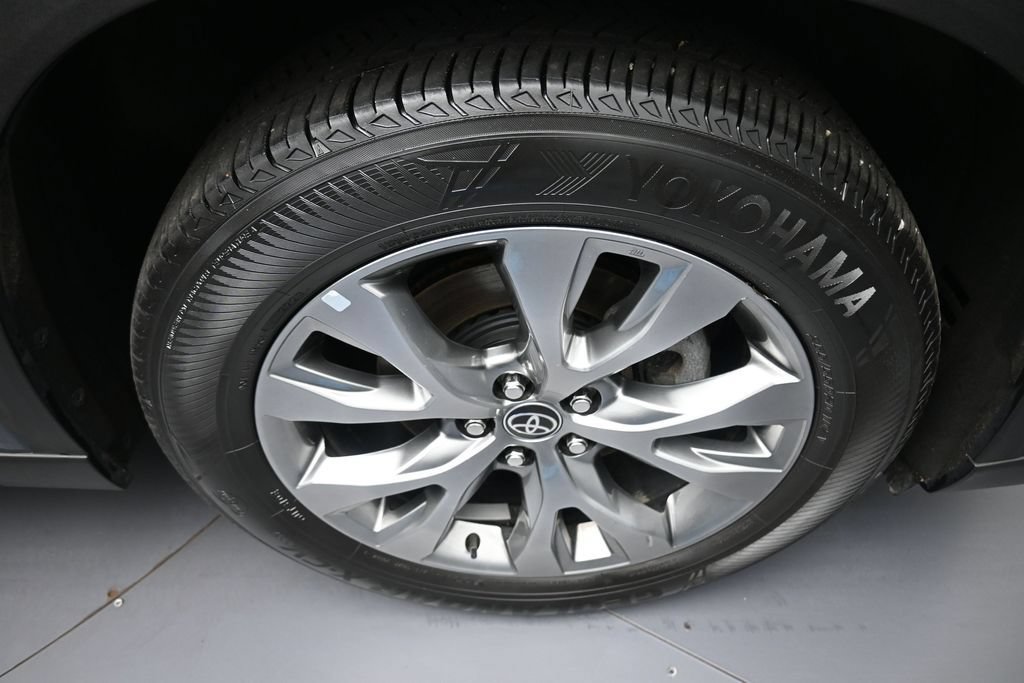 Certified 2024 Toyota Grand Highlander AWD image 13