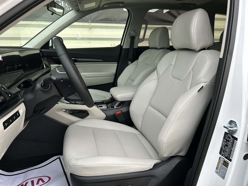 New 2025 Kia Telluride S image 10