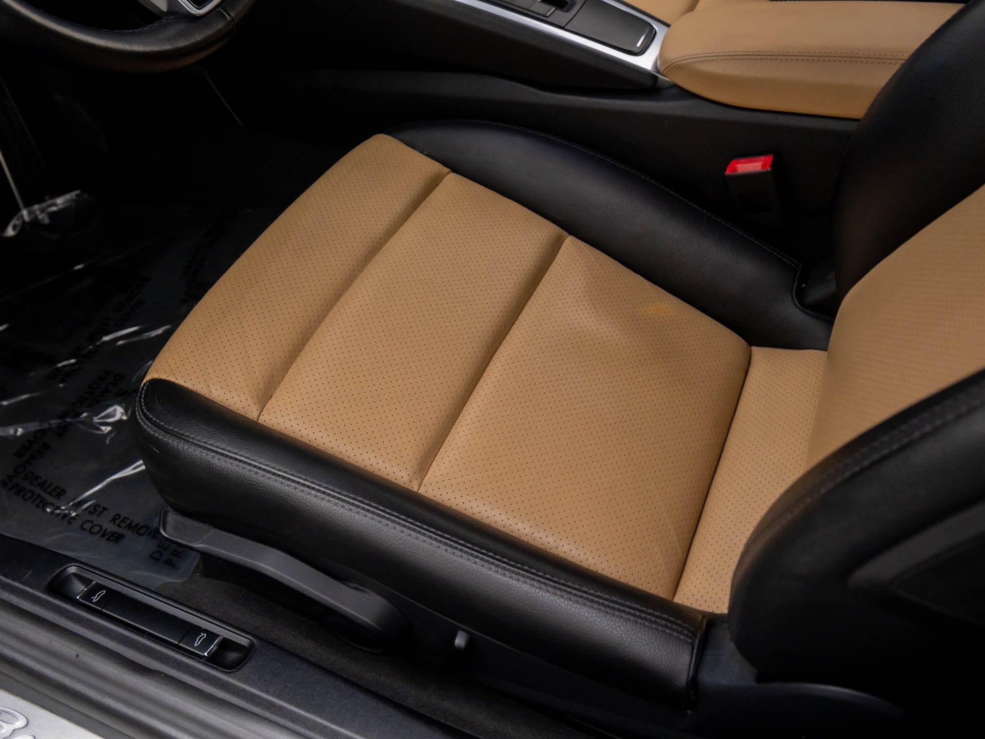 Used 2018 Porsche 718 Boxster S image 17