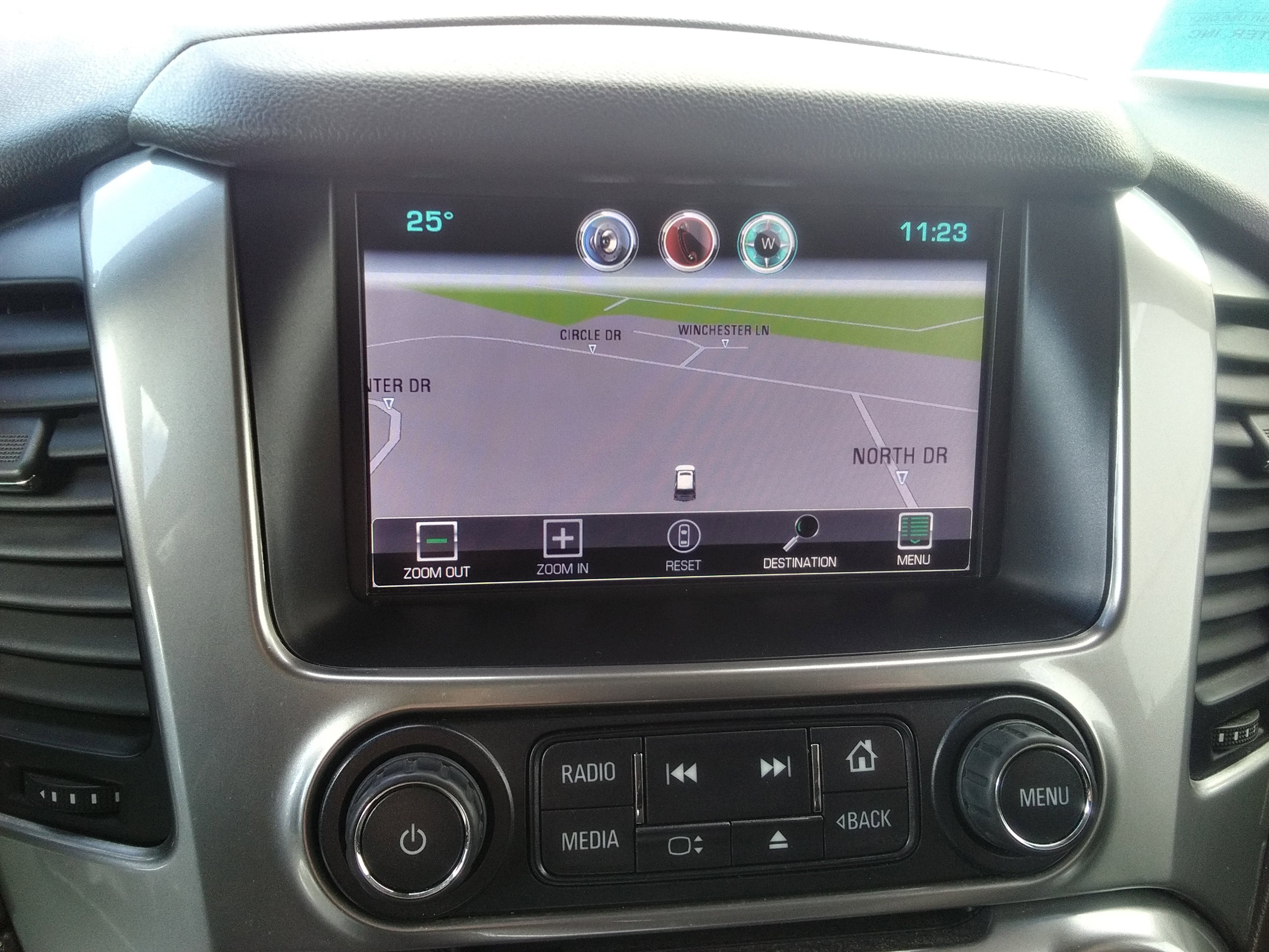 Used 2015 Chevrolet Suburban LT AWD/4WD image 30