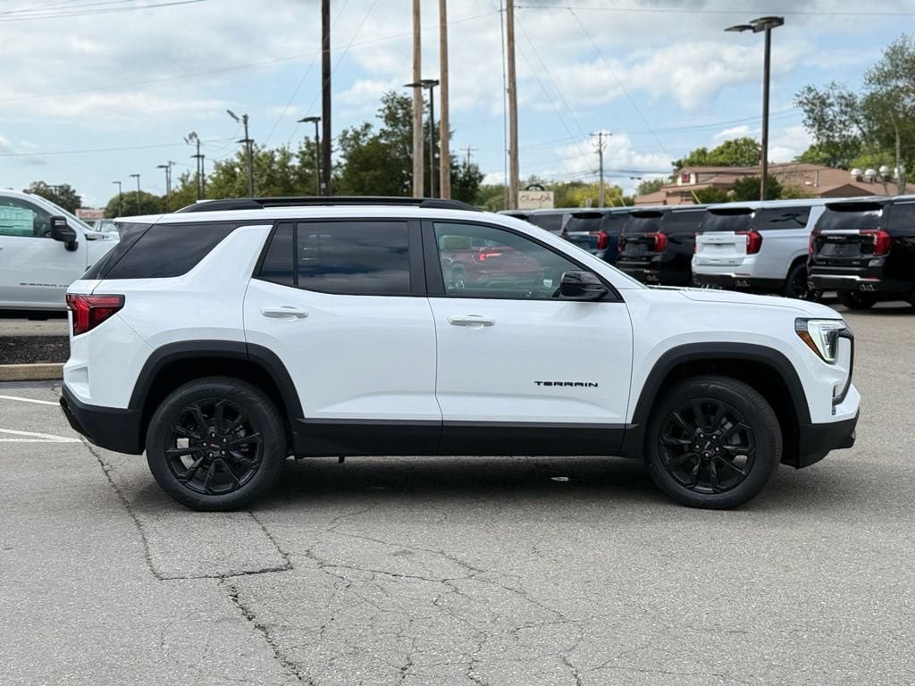 New 2027 GMC Terrain Elevation w/ Elevation Premium Package AWD/4WD image 7