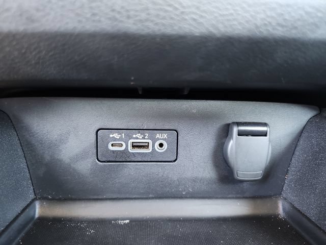 Used 2025 Nissan Altima 2.5 SV FWD image 27