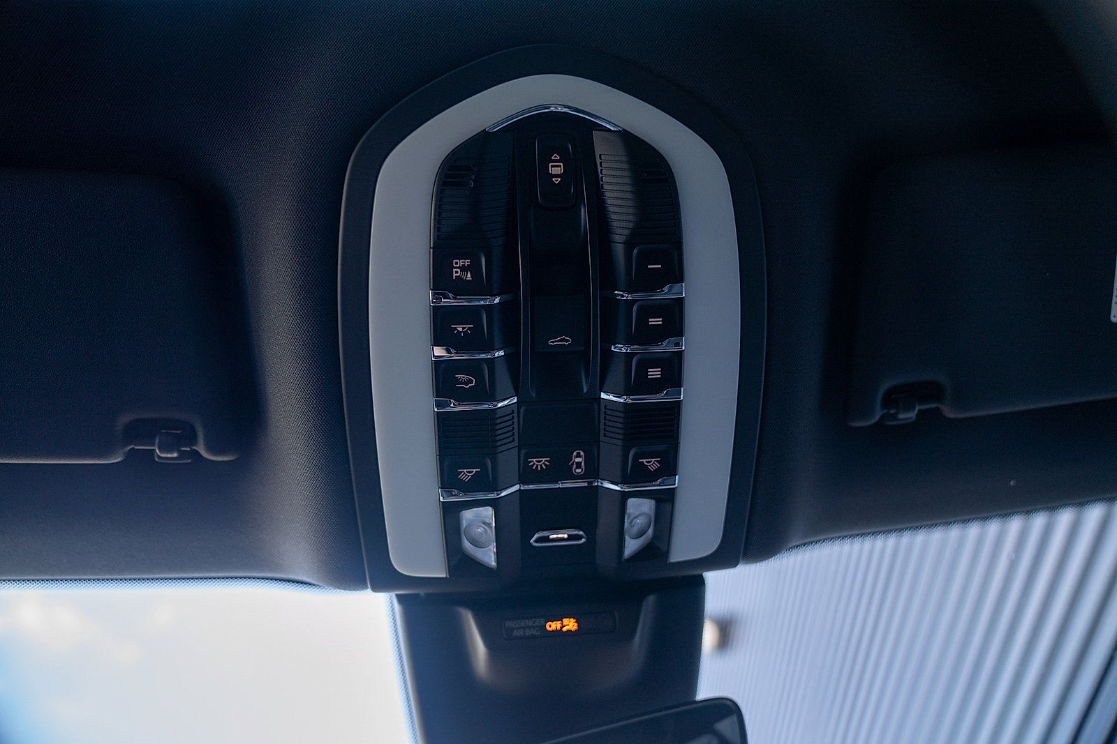Certified 2023 Porsche Macan S AWD/4WD image 10