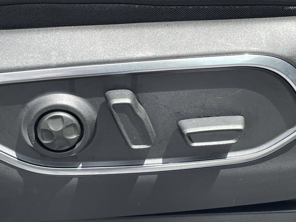 New 2026 Jeep Grand Wagoneer Limited AWD/4WD image 16